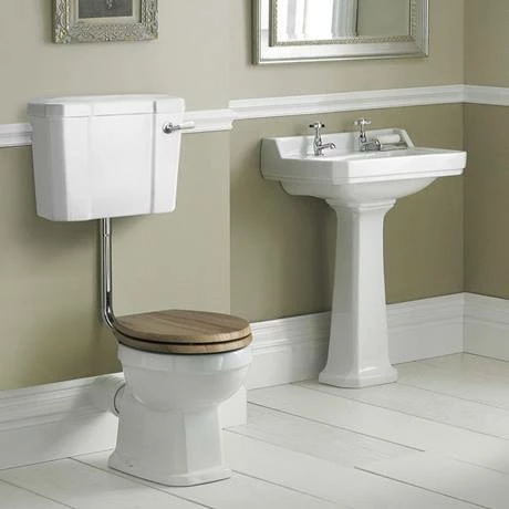 Old London Richmond Low Level Traditional Toilet + Soft Close Seat 3 Old London Richmond Low Level Traditional Toilet + Soft Close Seat - Image 3